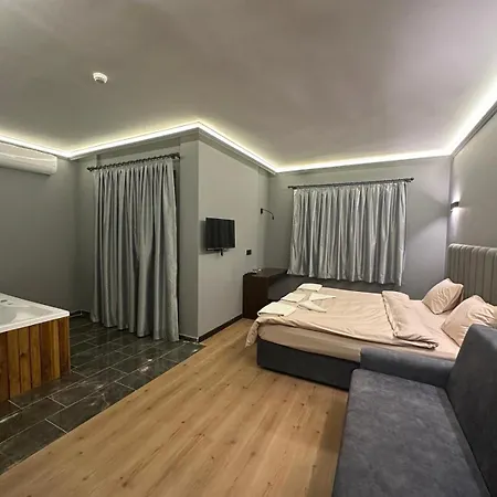 Ξενοδοχείο Park Polonezkoey 3*