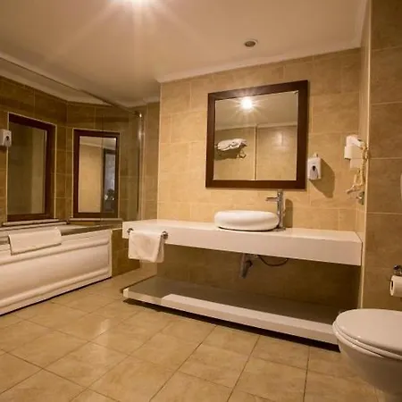 Park Polonezkoey Hotel