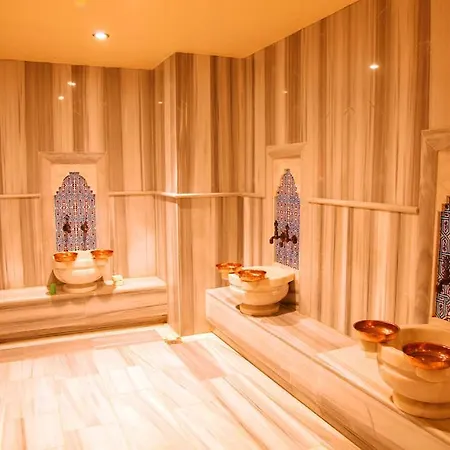 Park Polonezkoey Hotel 3*